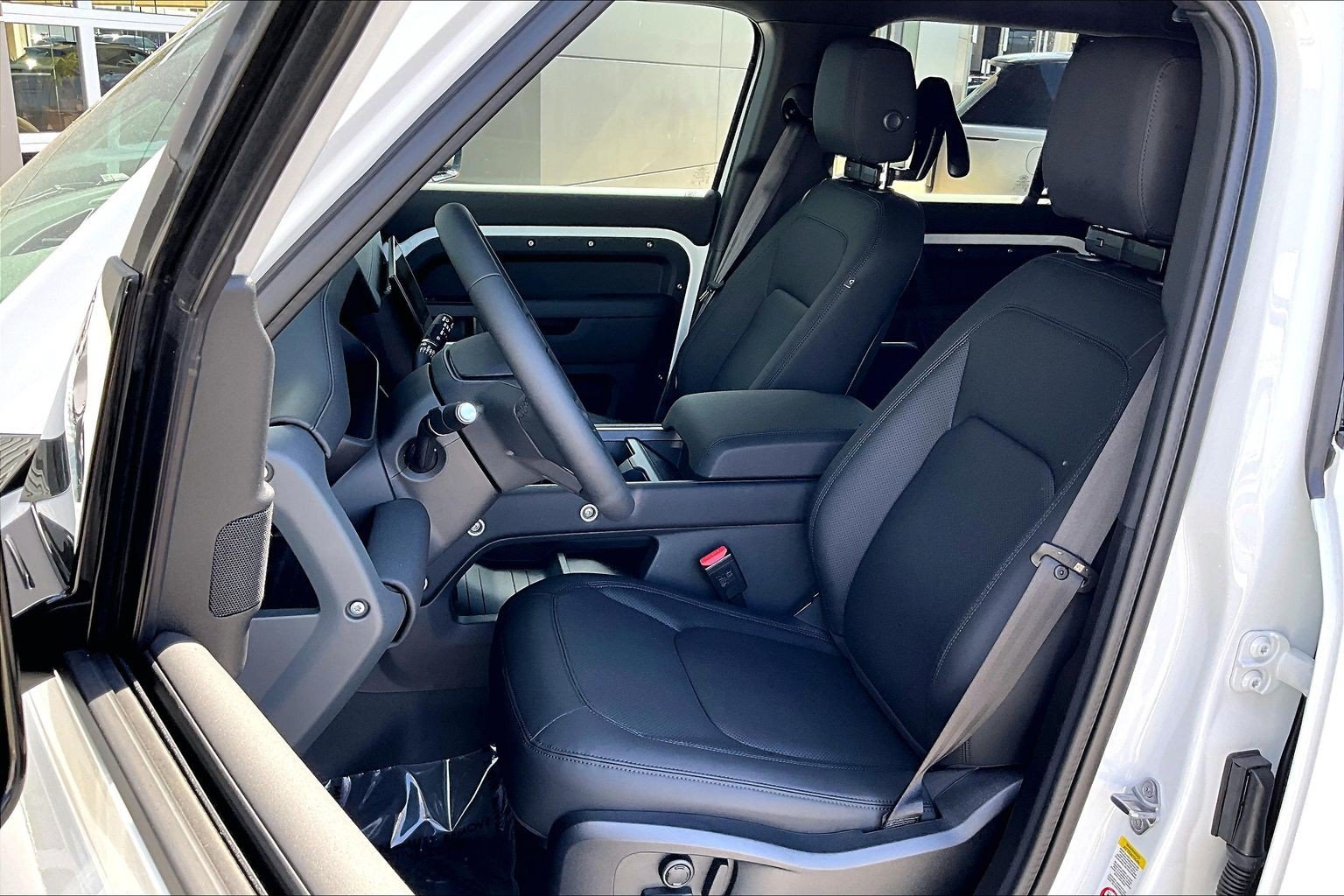 New 2026 Fuji White Land Rover X-Dynamic SE image 9