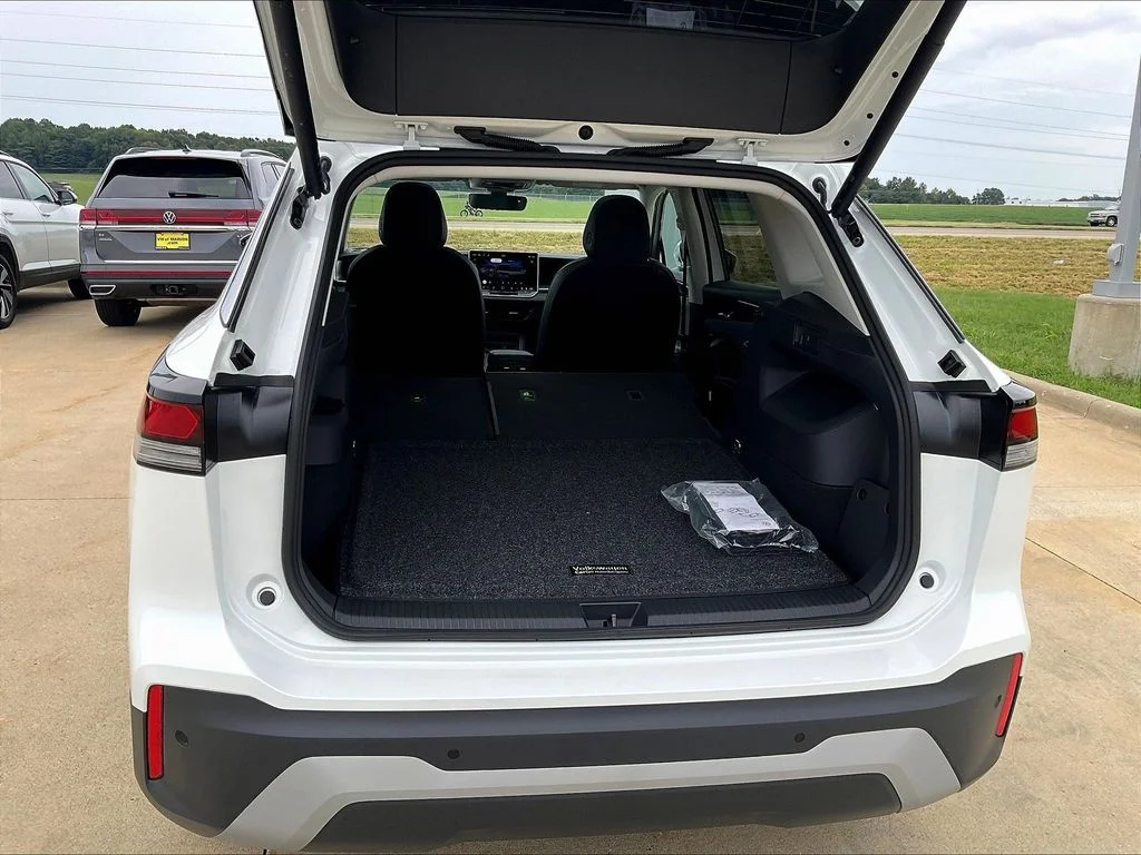New 2026 White Volkswagen 2.0T SE image 16