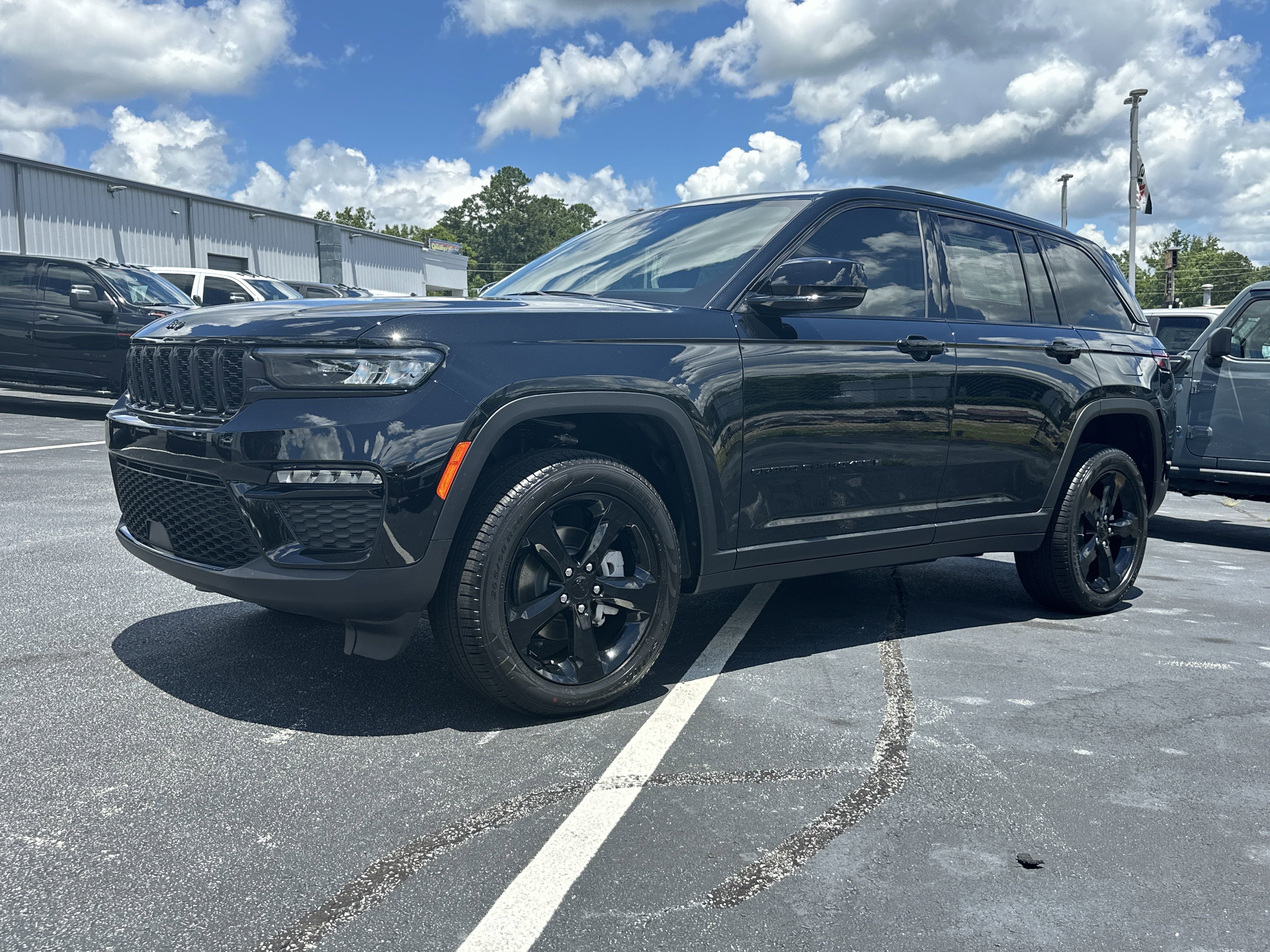 2025 Jeep Grand Cherokee Limited - Photo 4