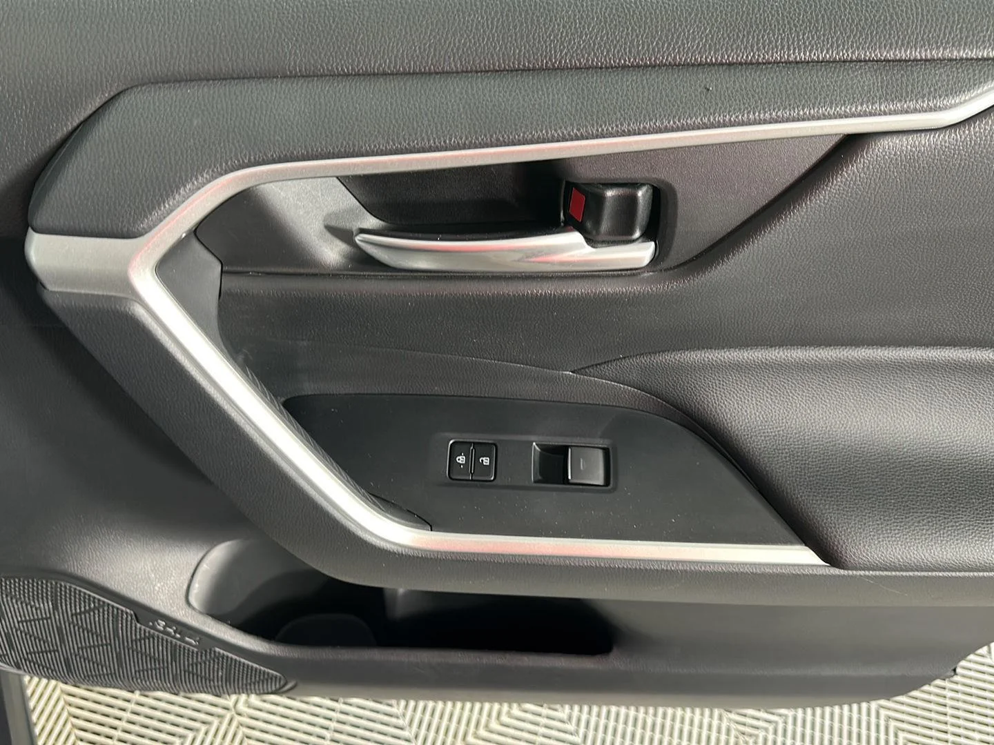 Used 2024 Magnetic Gray Metallic Toyota XLE image 18