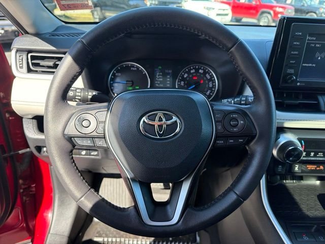 Used 2021 Pearl Toyota XLE image 13