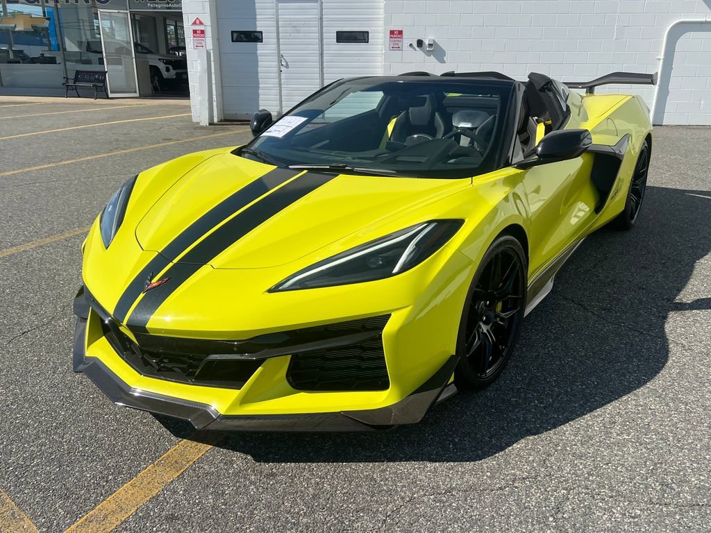 Used 2023 Accelerate Yellow Metallic Chevrolet 3LZ image 16
