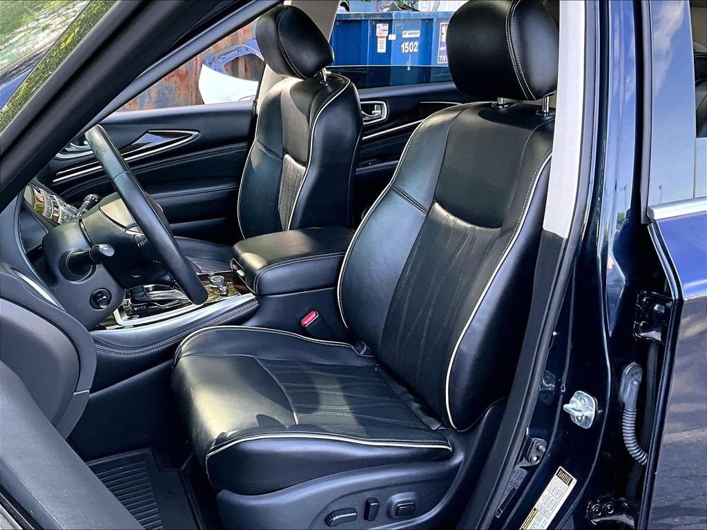 Used 2018 Blue INFINITI Base image 10