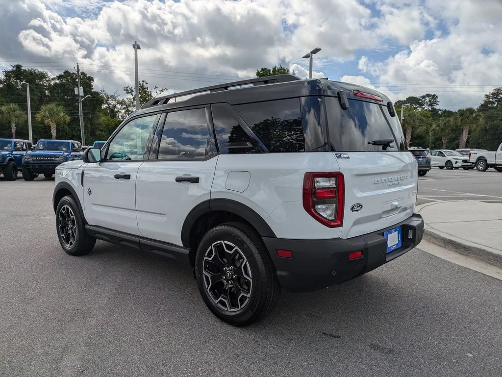 New 2026 Oxford White Ford Outer Banks image 6