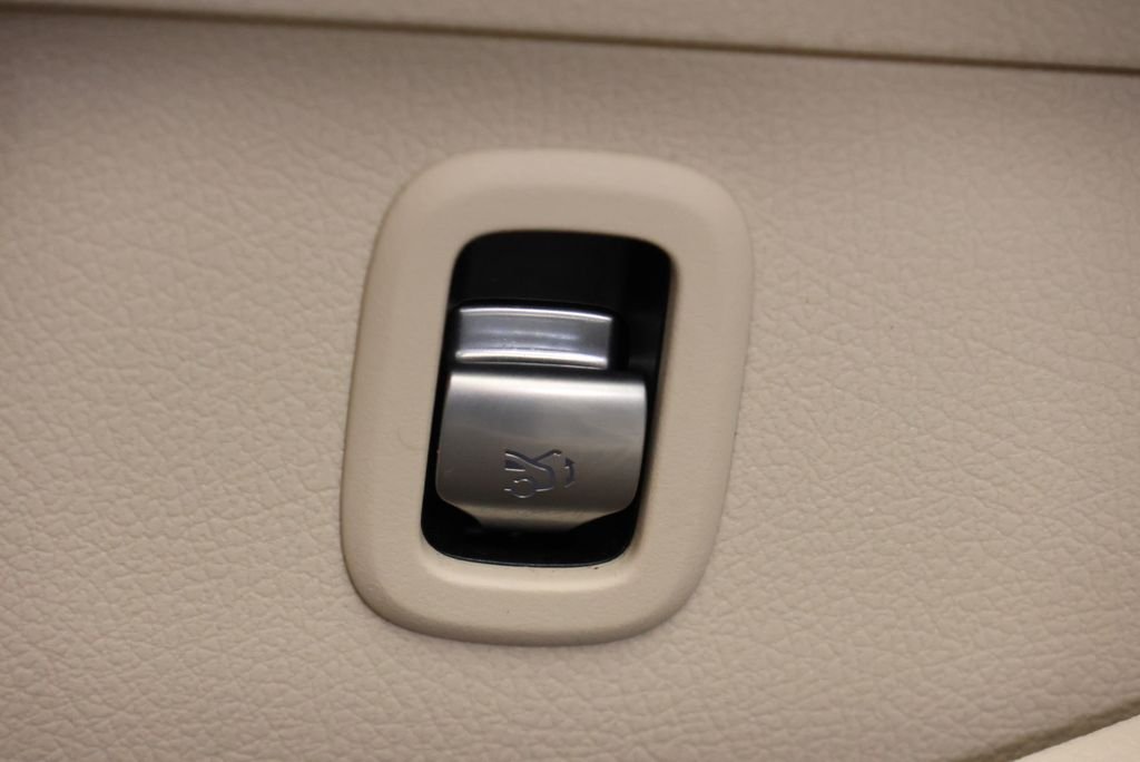 Certified Used 2023 Polar White Mercedes-Benz C 300 image 34
