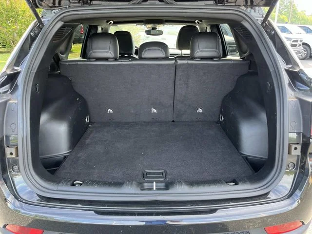Used 2025 Black Jeep Latitude image 17