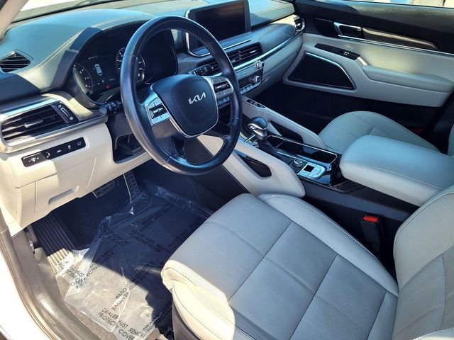 Used 2022 White Kia SX image 10