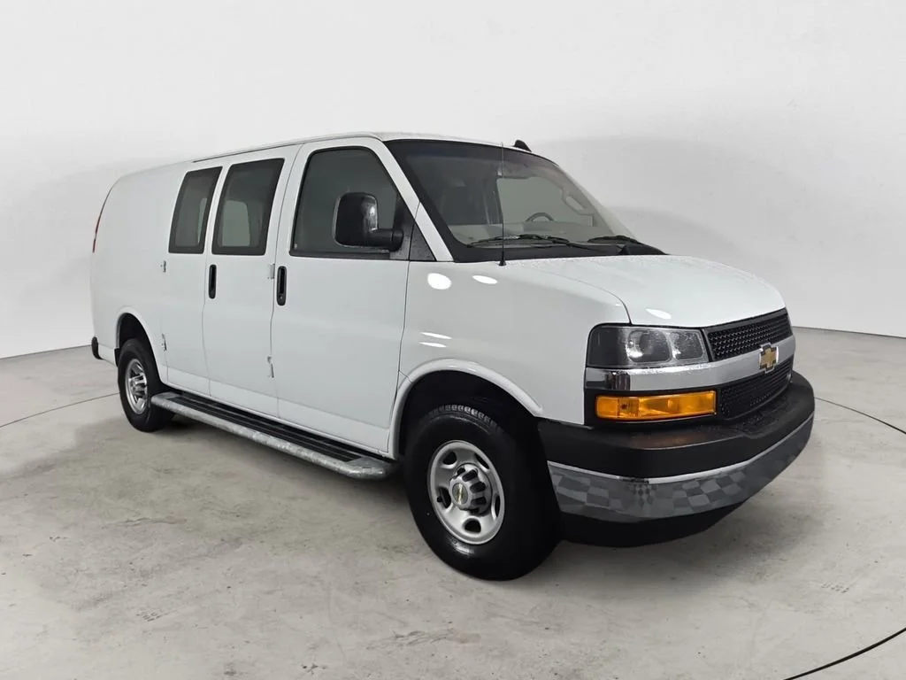 Used 2024 Summit White Chevrolet WT image 7