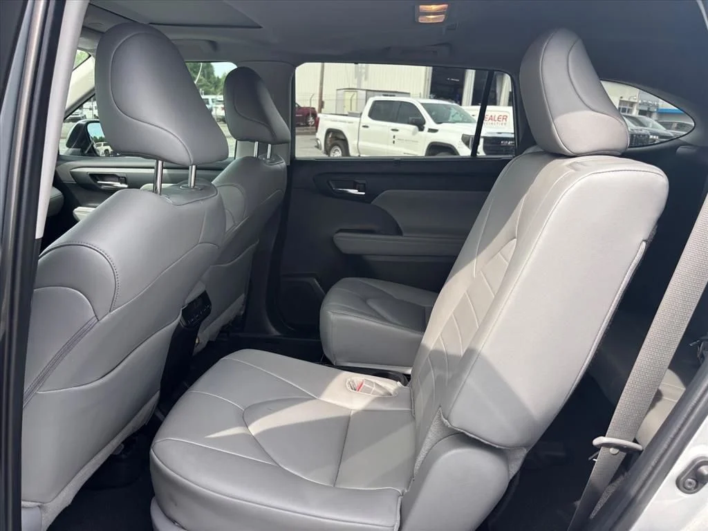Used 2024 Silver Toyota XLE image 13