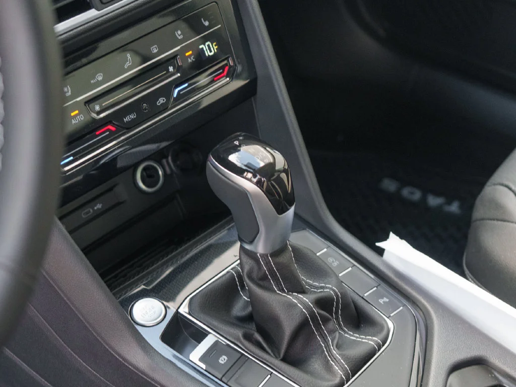 New 2027 Platinum Gray Metallic Volkswagen 1.5T SEL image 12
