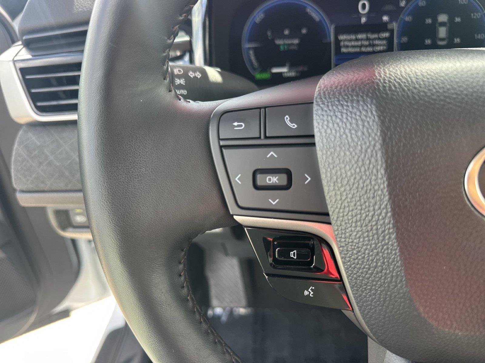 Used 2025 Wind Chill Pearl Toyota XLE image 10