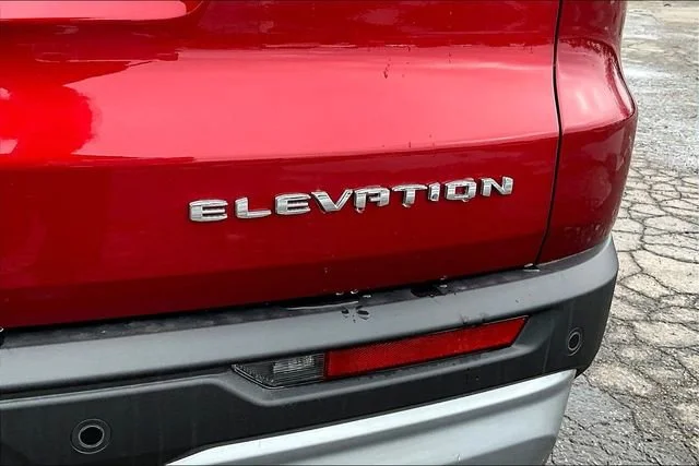 New 2026 Volcanic Red Tintcoat GMC Elevation image 9