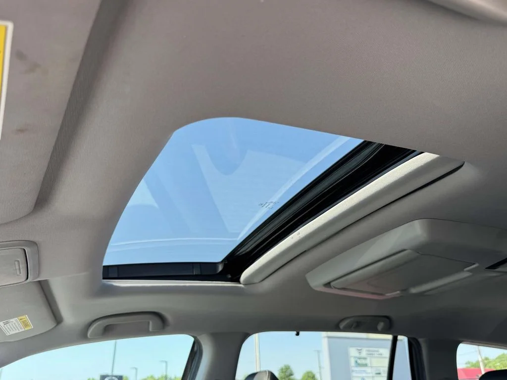 Used 2022 Gray Honda Touring image 4