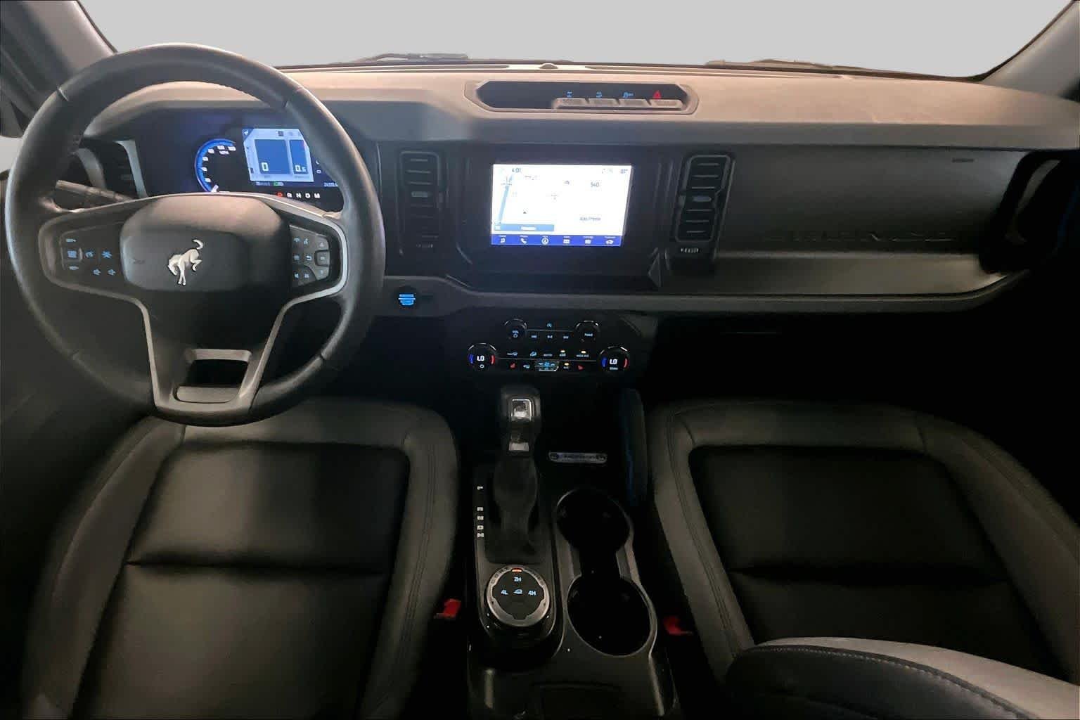 Used 2023 Oxford White Ford Black Diamond image 13