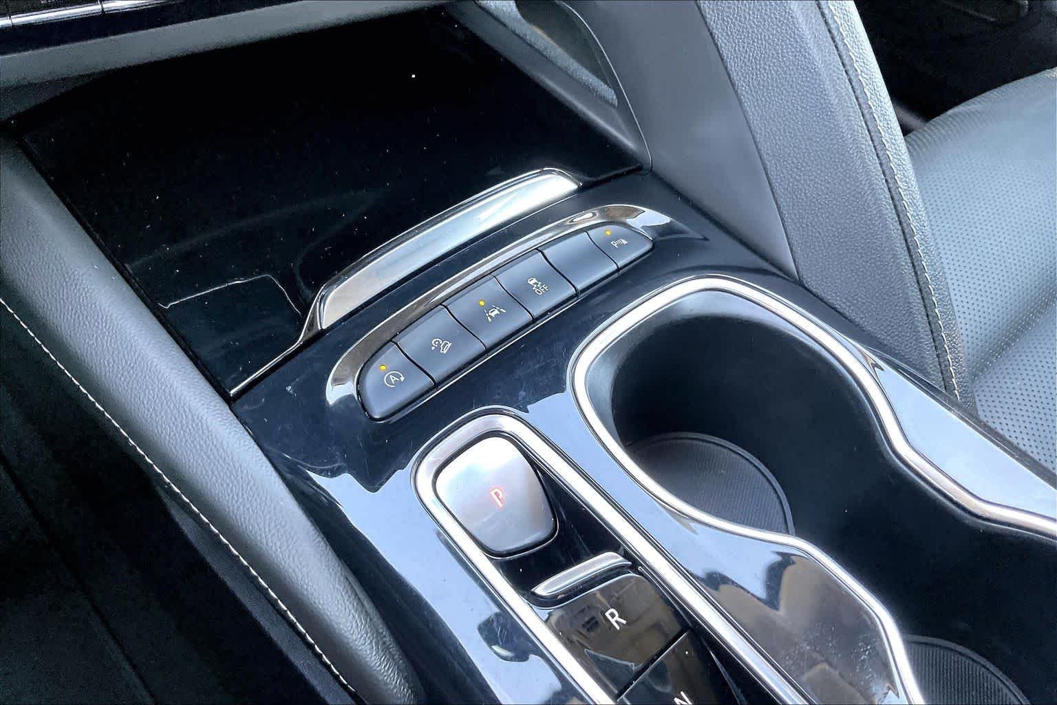 Used 2023 White Frost Tricoat Buick Essence image 68