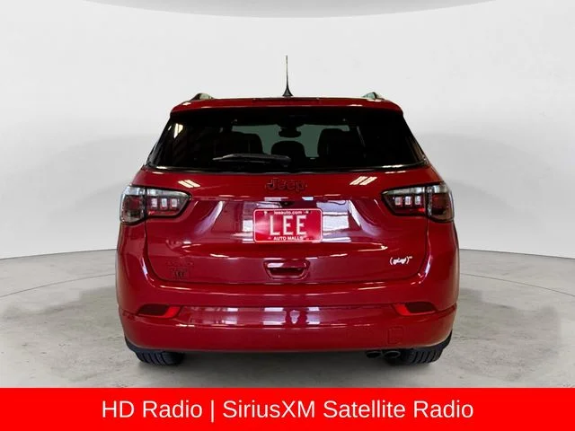 Used 2022 Red Jeep Limited image 5
