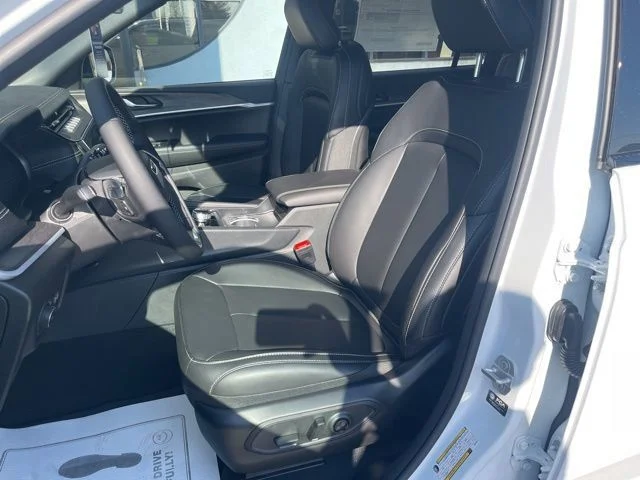 New 2026 White Jeep Limited image 3