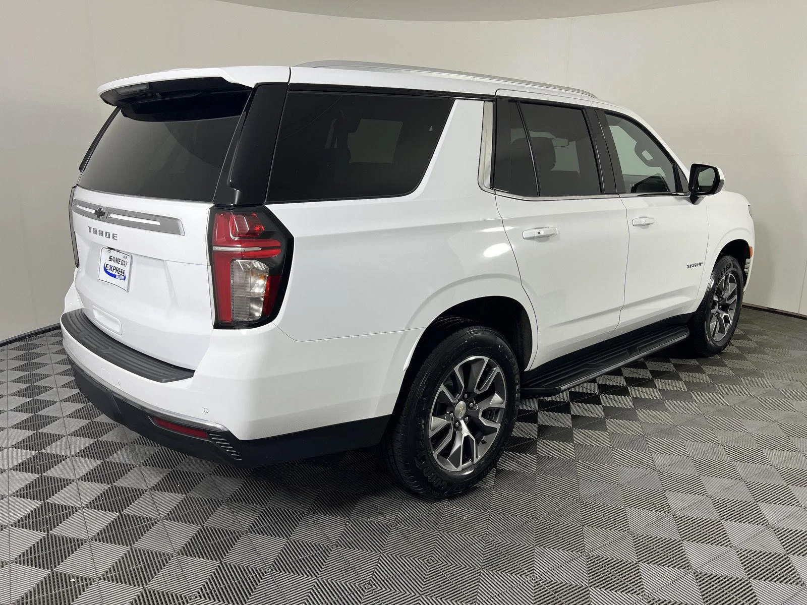 Used 2024 Summit White Chevrolet LS image 25