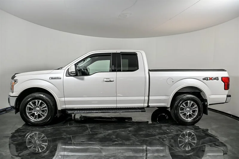 Used 2018 White Platinum Metallic Tri-Coat Ford Lariat image 6