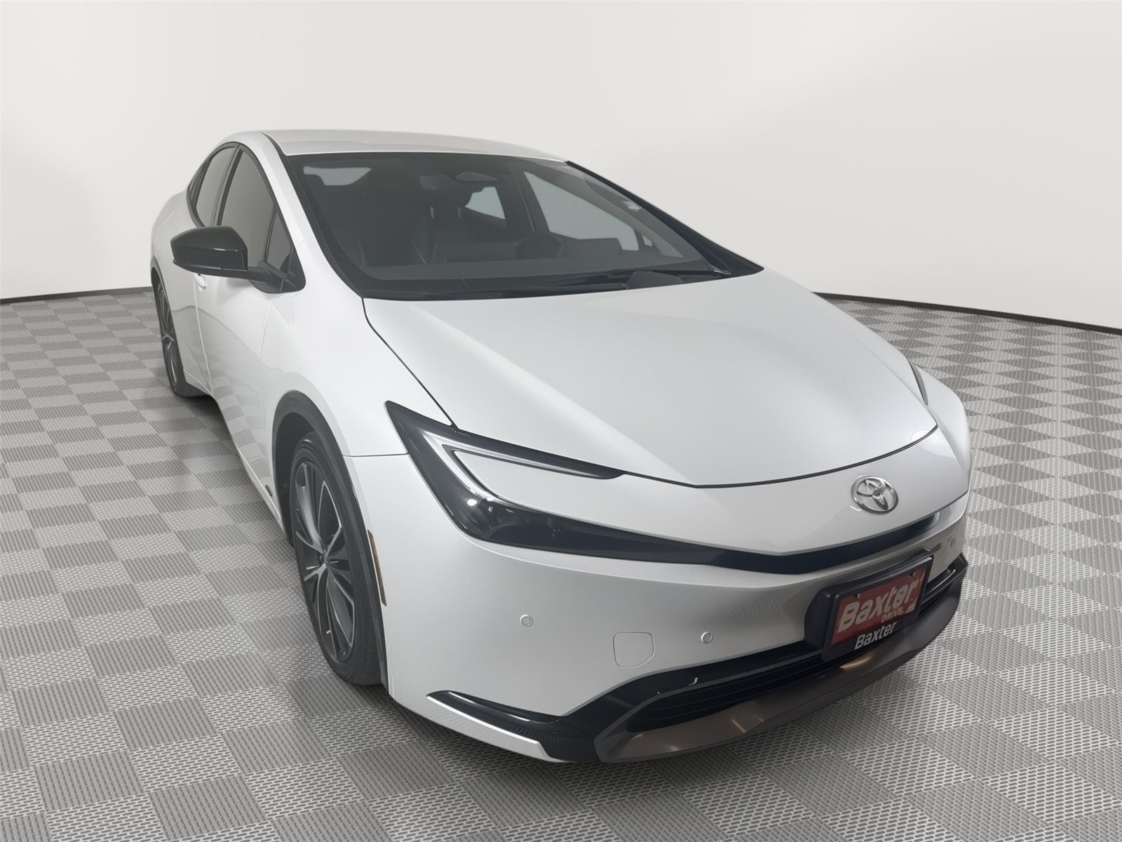Used 2024 Wind Chill Pearl Toyota XLE image 1