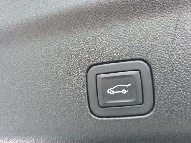 Used 2025 Gray Chevrolet High Country image 36
