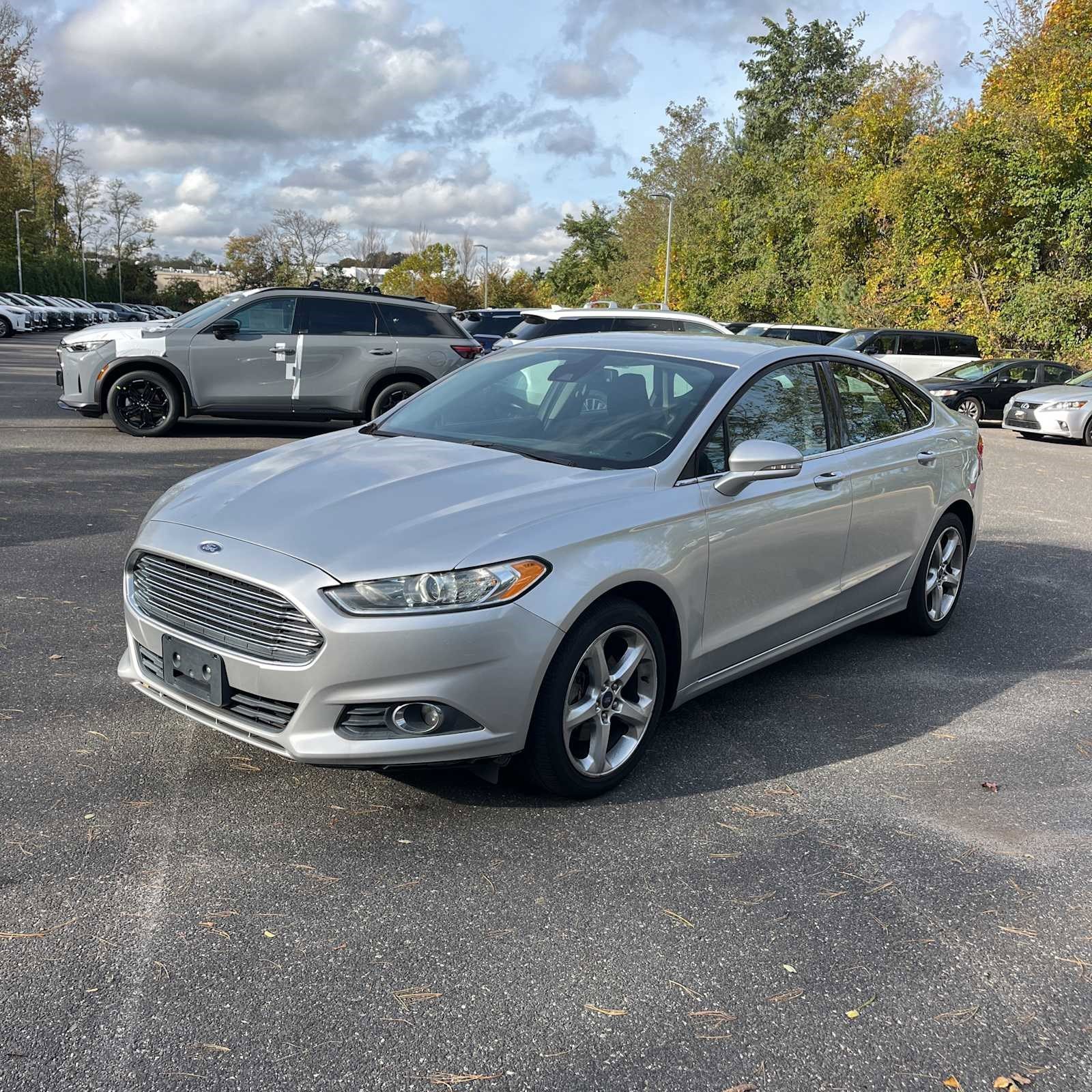 2016 Ford Fusion SE photo 2