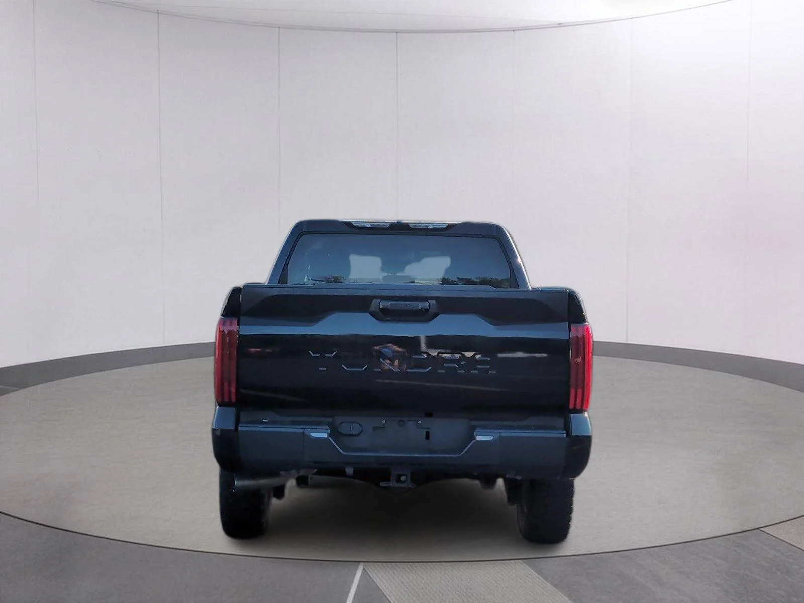 Used 2022 Midnight Black Metallic Toyota SR5 image 4