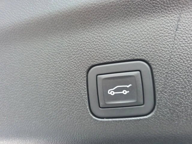 Used 2025 Gray Chevrolet High Country image 36