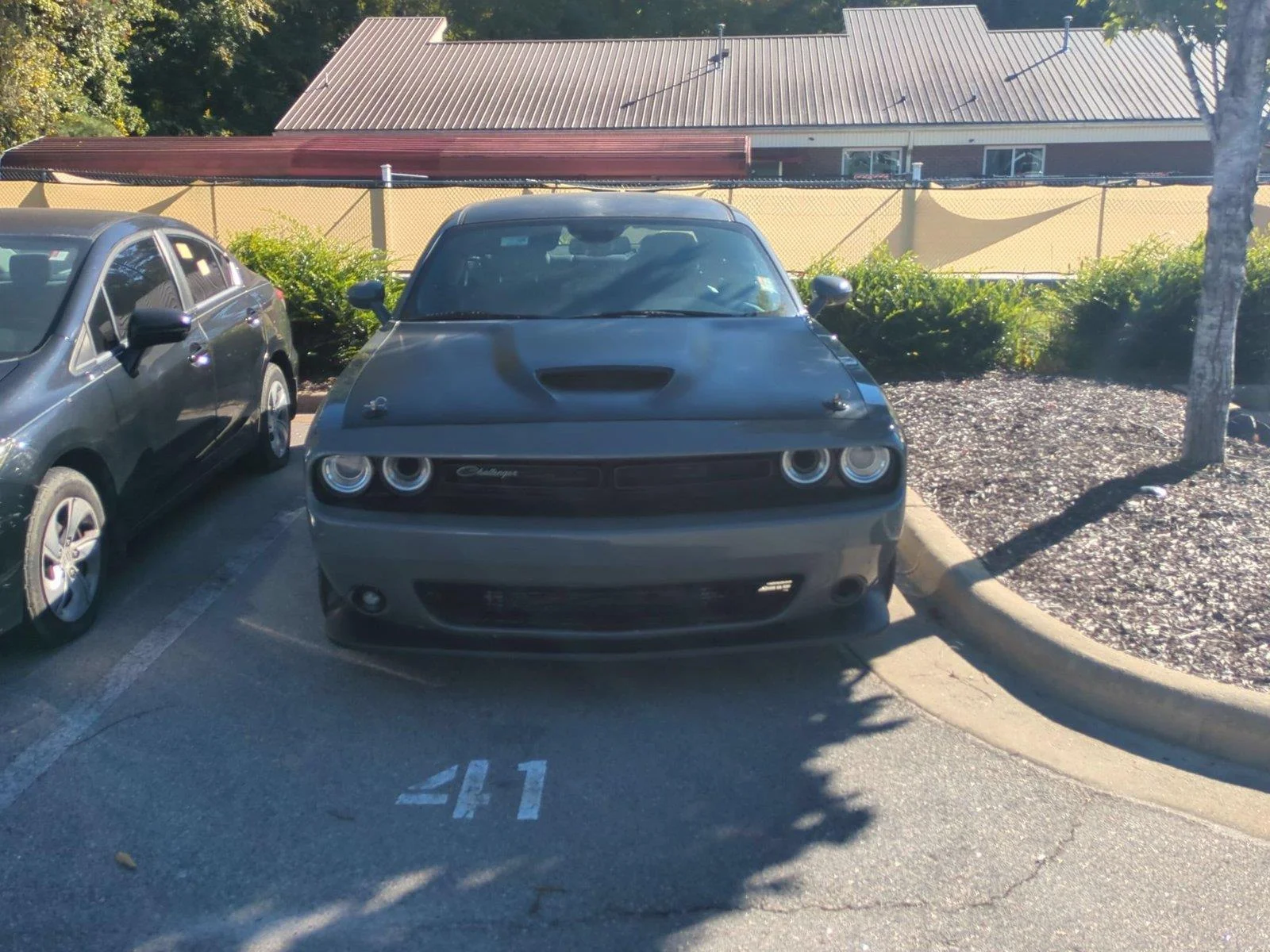 Used 2018  DODGE RT image 2