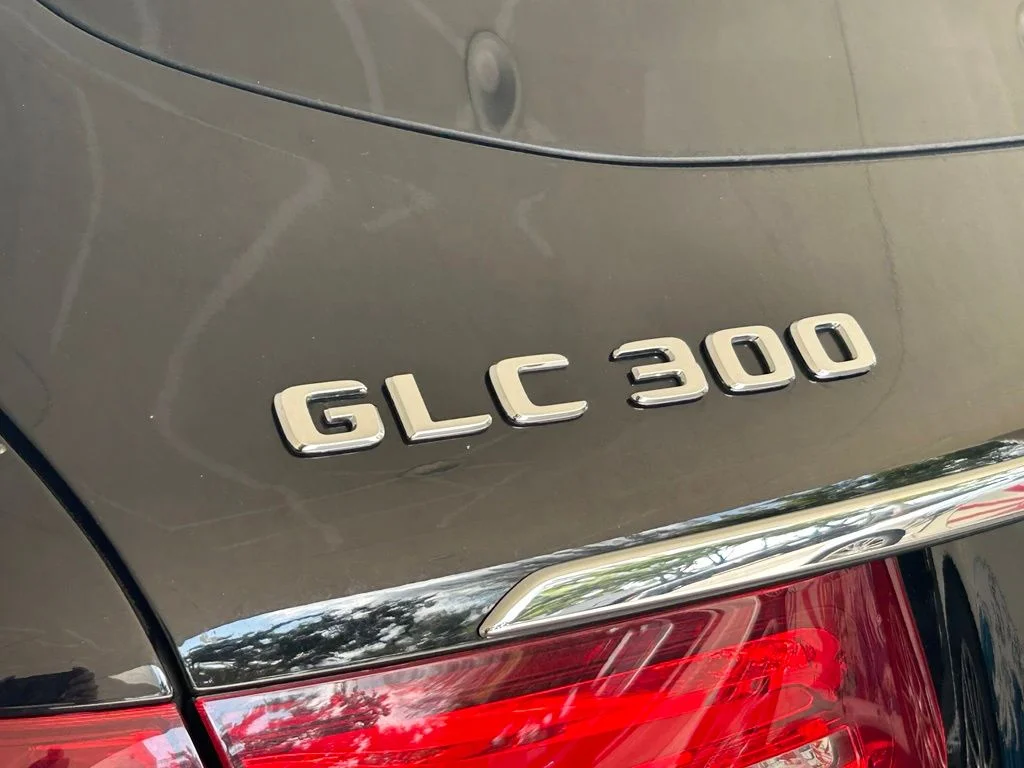 Used 2018 Black Mercedes-Benz GLC 300 image 16
