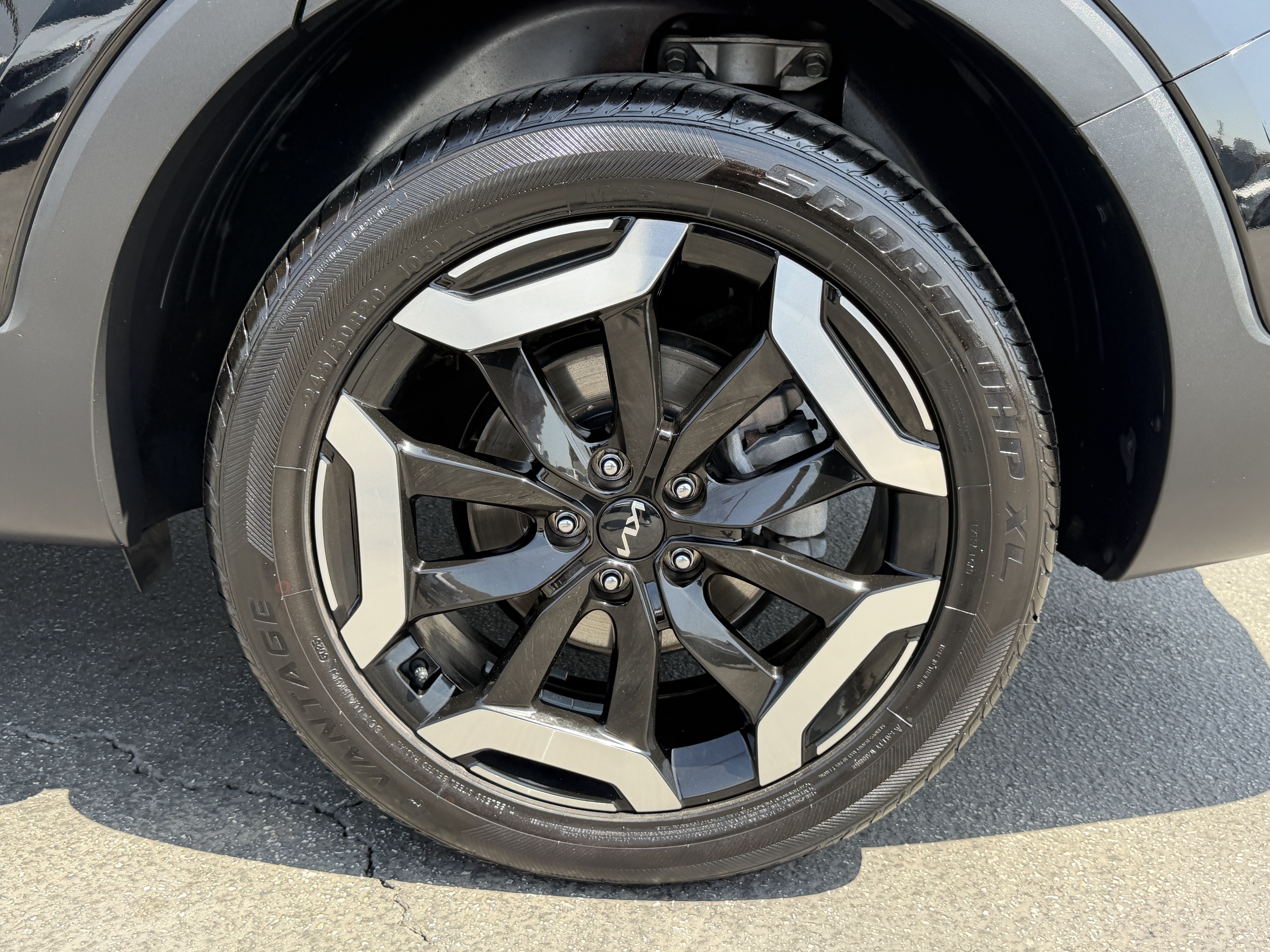 Certified Used 2023 Ebony Black Kia S image 10