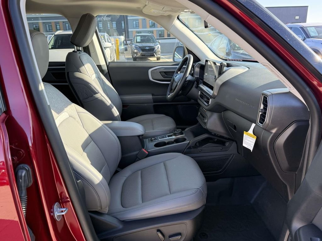 Used 2025 Red Ford Badlands image 16