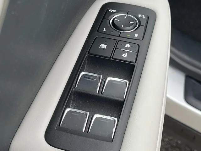 Used 2019 Silver Lexus 350 image 30