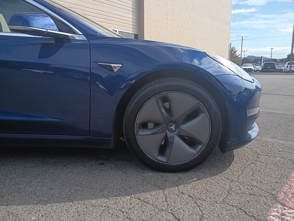 Used 2019 Blue Tesla Long Range image 2