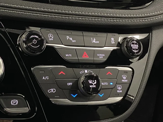 2026 Chrysler Pacifica Limited - Photo 29