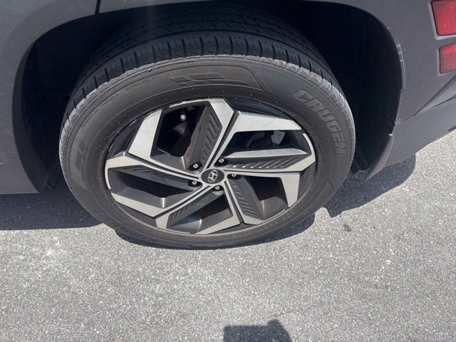 Used 2022 Phantom Black Hyundai SEL image 10
