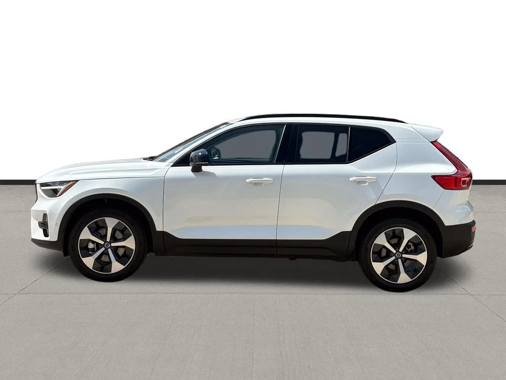 Certified Used 2026 Crystal White Volvo Plus image 8