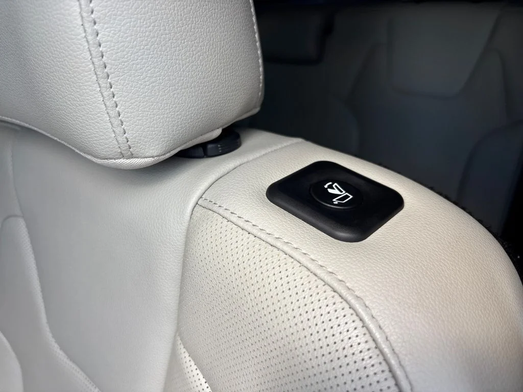 Used 2022 Purple Kia SX image 46