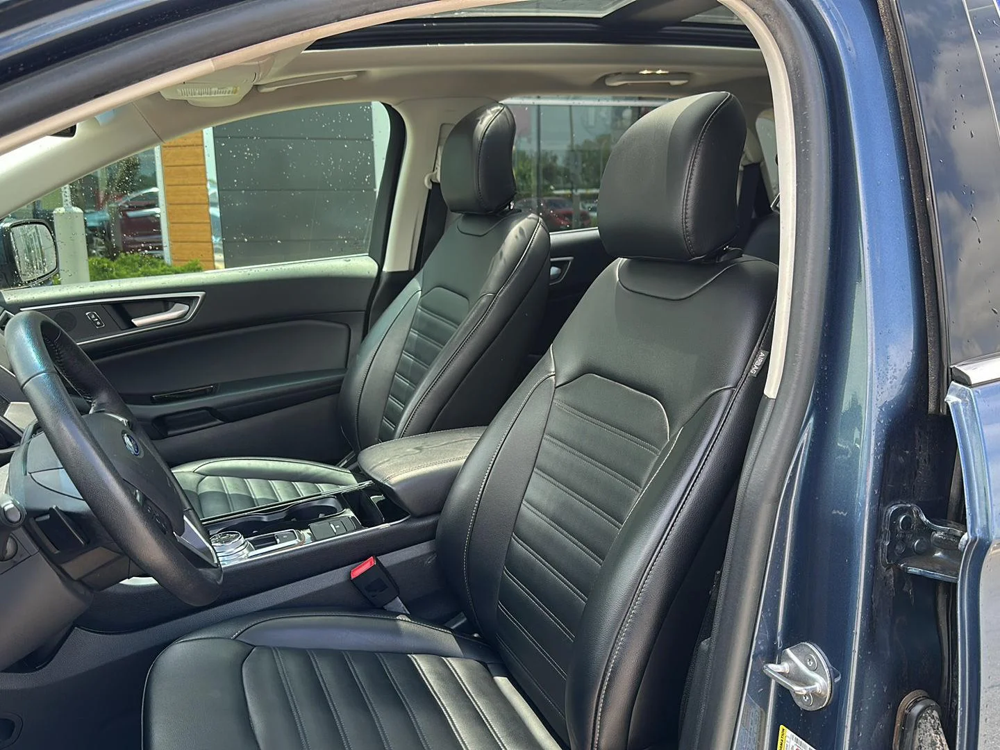 Used 2019 Blue Metallic Ford SEL image 11