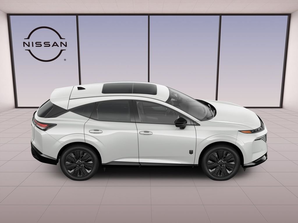 New 2027 White Nissan  image 4