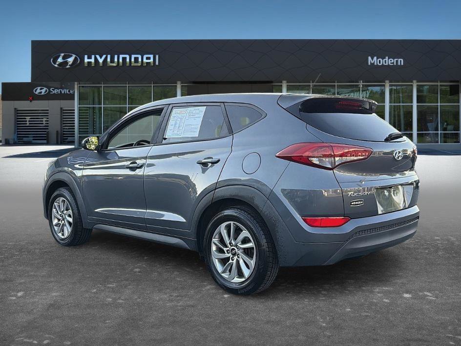 Used 2018 Coliseum Gray Hyundai SE image 6