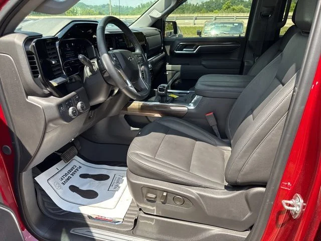 Used 2025 Red Chevrolet LT Trail Boss image 20