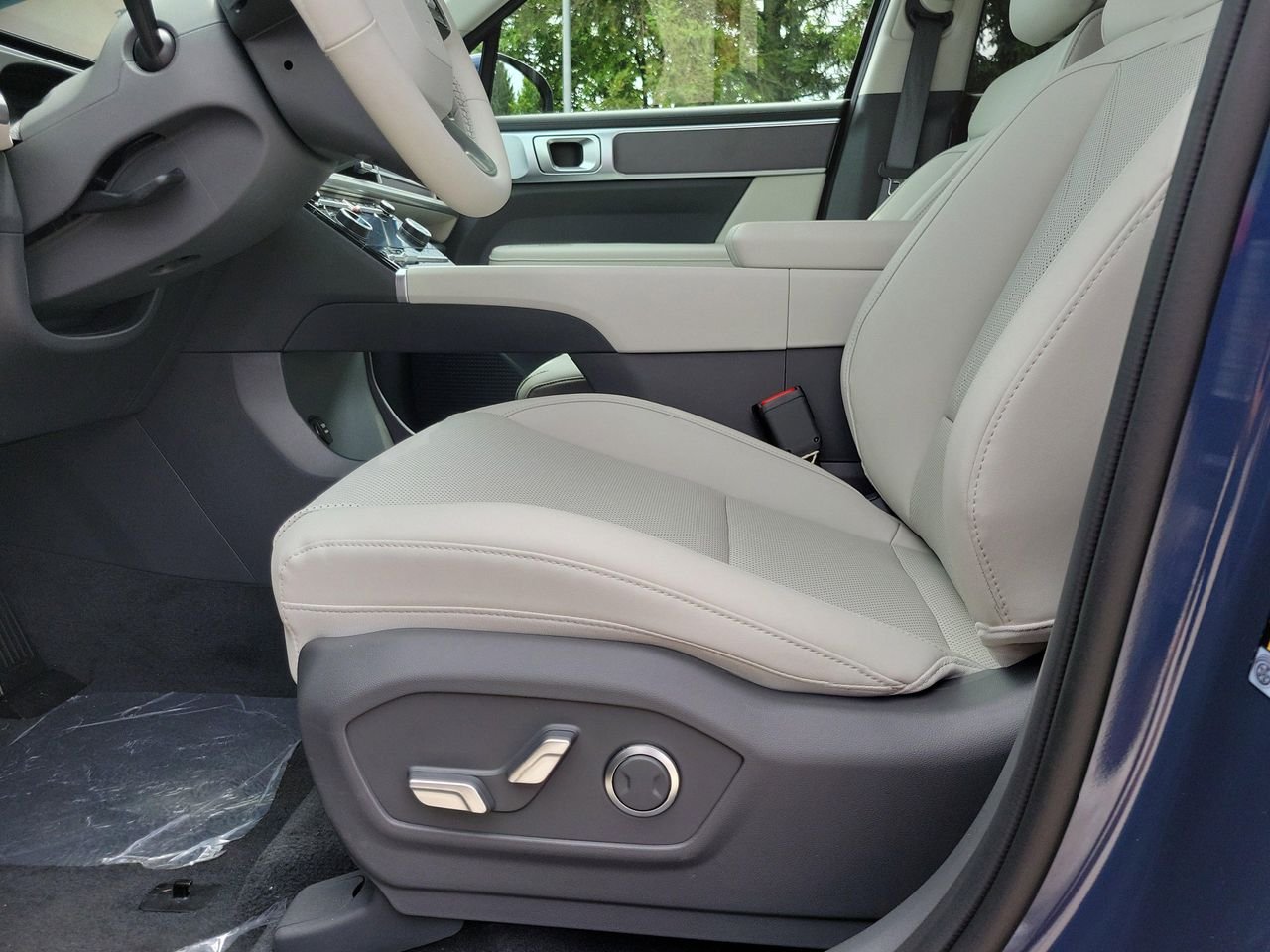 New 2026 Atlantis Blue Hyundai SEL image 16