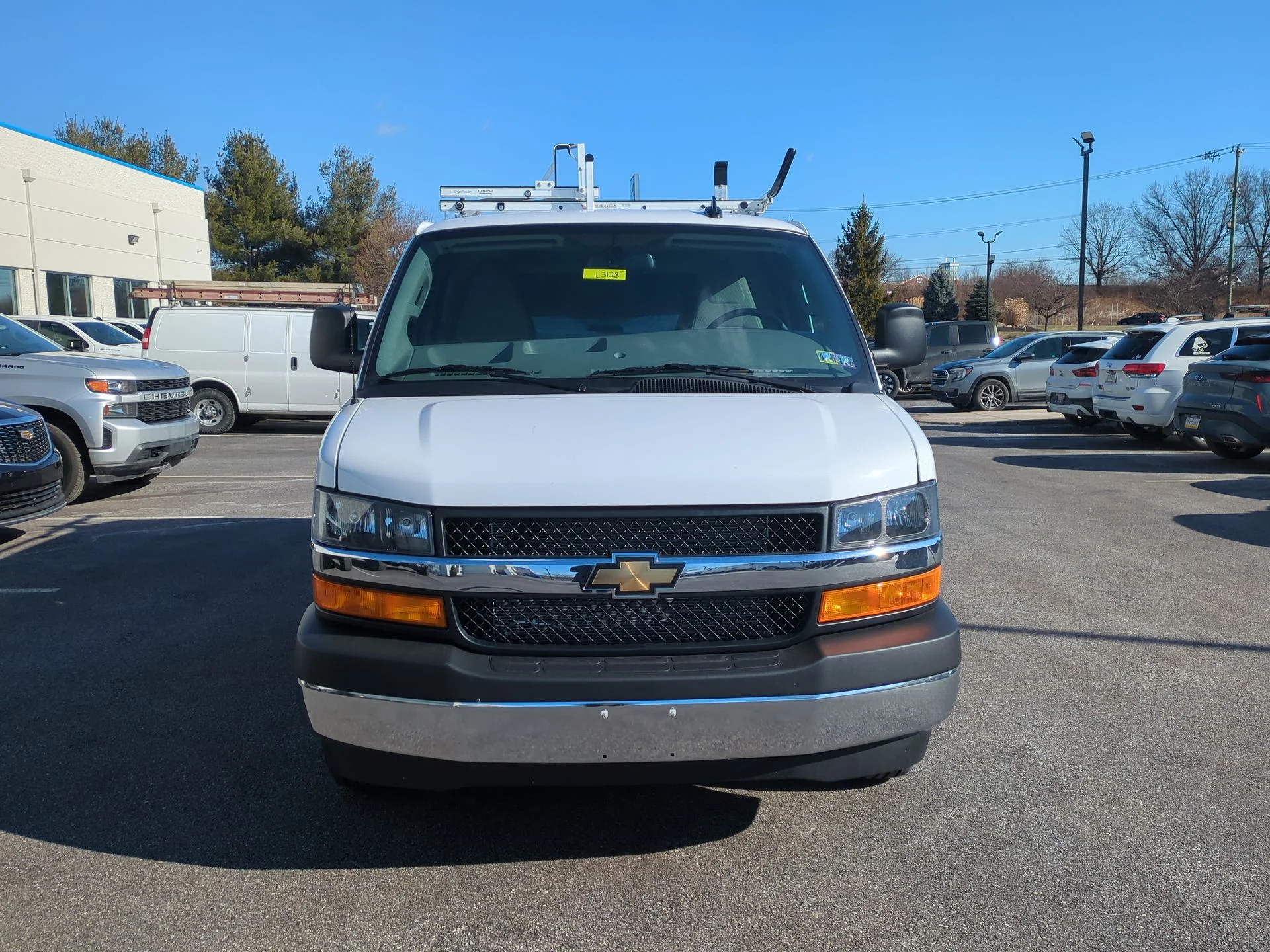 2024 Chevrolet Express Cargo Work Van - Photo 38