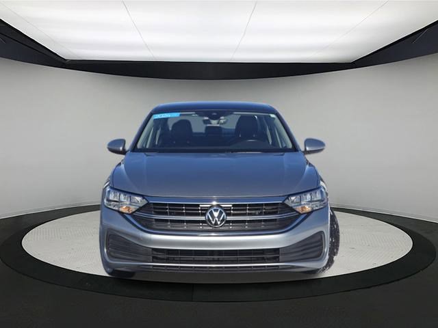 Used 2024 Volkswagen Jetta SE with VIN 3VW7M7BU7RM017493 for sale in Whitehall, OH