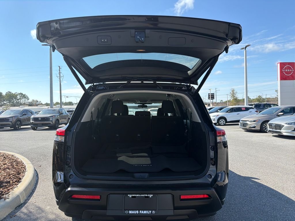 New 2026 Nissan Pathfinder SV 4D Sport Utility