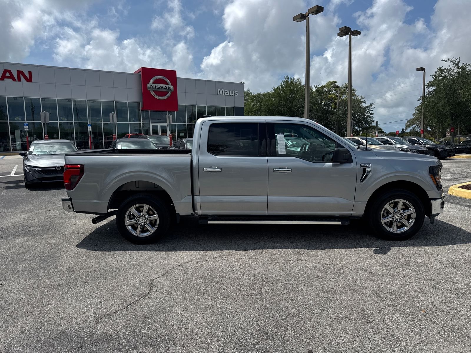 Used 2025 Silver Ford XLT image 4