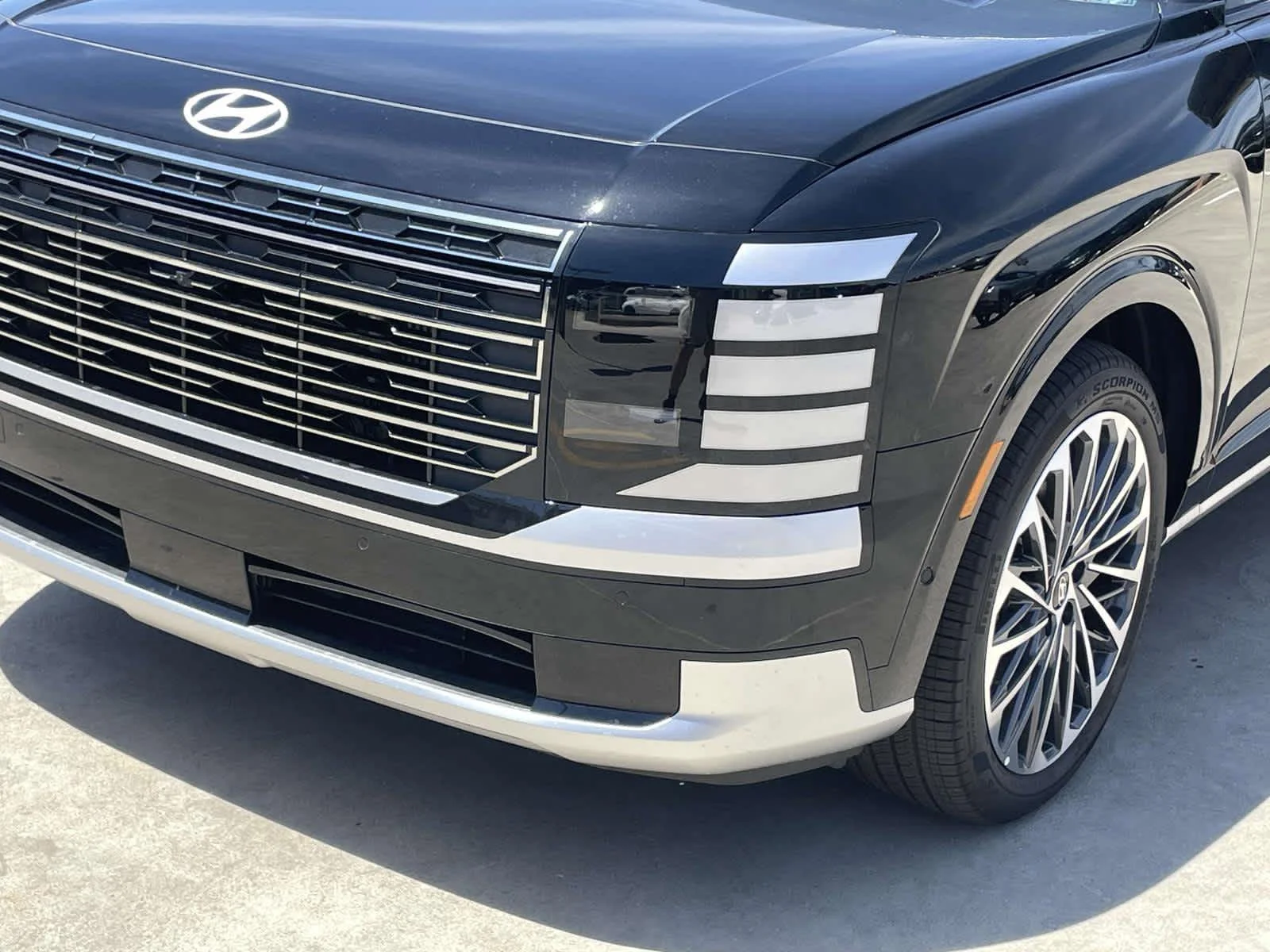 New 2026 Abyss Black Pearl Hyundai Calligraphy image 13