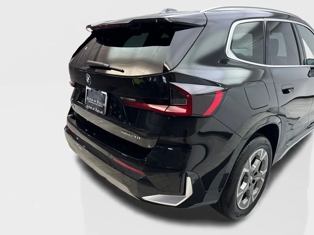Used 2026 Black BMW xDrive28i image 18