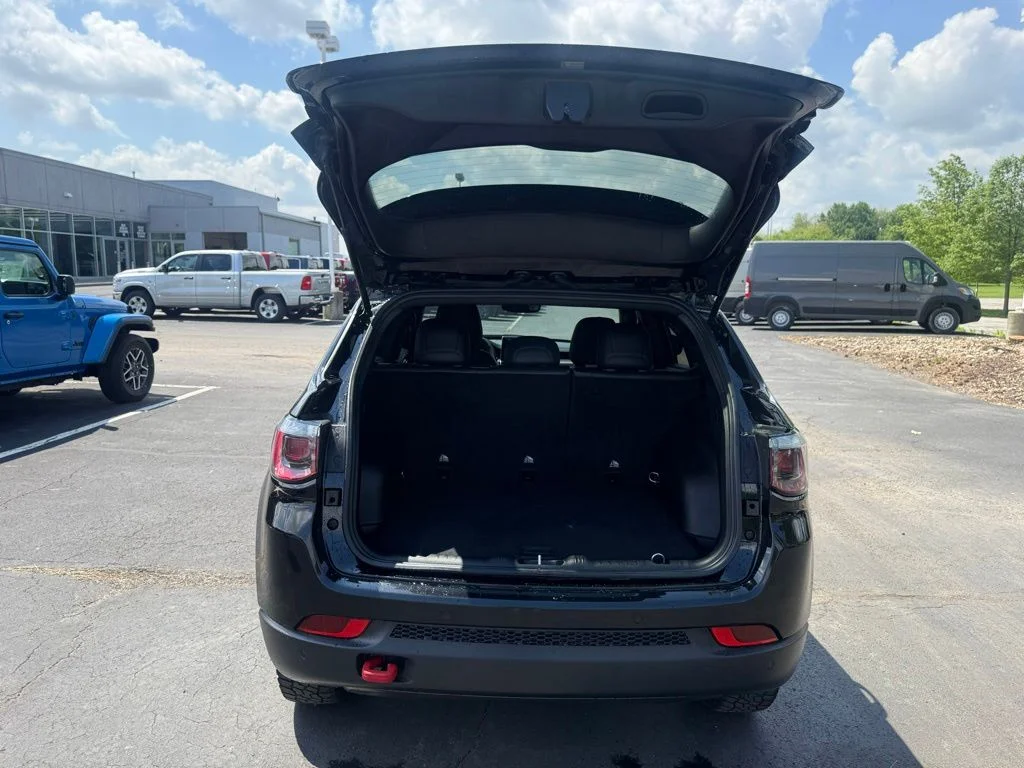Used 2024 Black Jeep Trailhawk image 39